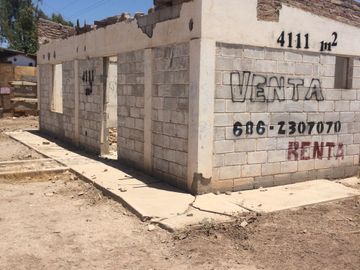 CASA 4107 m2 TERRENO COMERCIAL esquina calle principal VALLE DE LA PLATA MEXICALI BC
