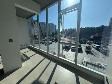 Bosques Montemar, oficina 36 M2, Planta Libre, 1 baño, estacionamiento