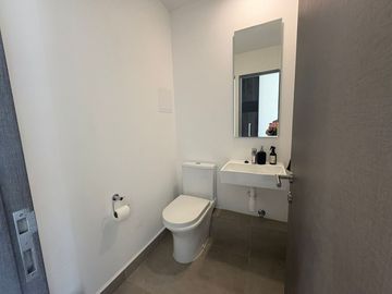 Bosques Montemar, oficina 36 M2, Planta Libre, 1 baño, estacionamiento