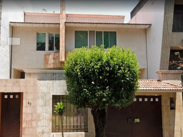 CASA EN VENTA EN PASEO DE LOS NARANJOS, PASEOS DE TAXQUEÑA