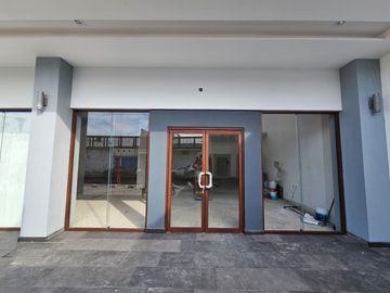 RENTO LOCAL EN EL CENTRO IDEAL PARA TU NEGOCIO PROPIO. (IDEAL OXXO, IZA ETC