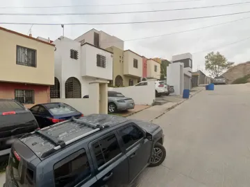 🏡¡Gran Remate en Pesos! Casa Adjudicada en Villa Colonial