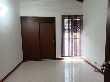 Apartamento en arriendo Loma del Indio  Poblado