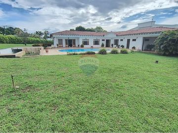 ¡Casa de Ensueño en Melgar Tolima!