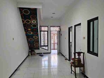 Di jual murah rmh 4 lantai Grand Poris cipondoh tangerang