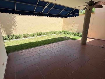 VENDO CASA SECTOR LA CASTELLANA