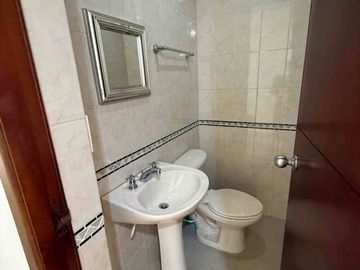 VENDO CASA SECTOR LA CASTELLANA