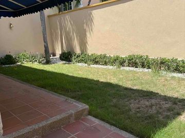 VENDO CASA SECTOR LA CASTELLANA