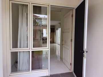 Disewa Rumah 4+1 Kamar Semi Furnished di Foresta BSD