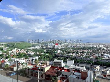 Loma Dorada Penthouse de Dos Niveles con Vista Panorámica | Querétaro VM3409