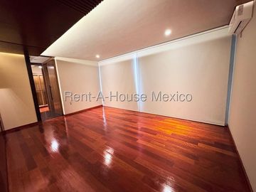 Loma Dorada Penthouse de Dos Niveles con Vista Panorámica | Querétaro VM3409