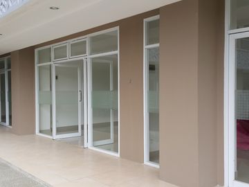 Kios mewah MURAH luas dan sangat besar untuk DISEWAkan di Apartemen Baileys City