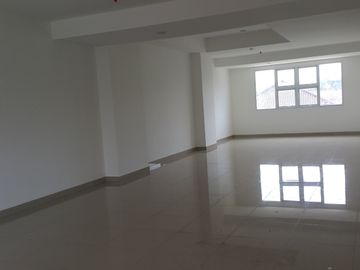 Kios mewah MURAH luas dan sangat besar untuk DISEWAkan di Apartemen Baileys City