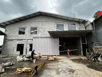 Gudang Siap Pakai Tol Legok Tangerang Sudah Include Hoist Crane dan Mess Karyawan