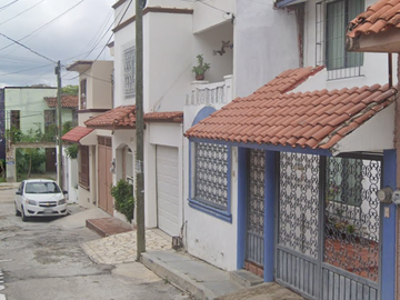 Casa en Venta en C. Ruinas Bonampak, Paraíso I, 29049 Tuxtla Gutiérrez, Chis.