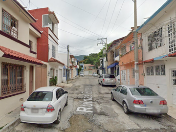 Casa en Venta en C. Ruinas Bonampak, Paraíso I, 29049 Tuxtla Gutiérrez, Chis.