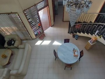 Dijual rumah 2lantai cocok untuk kantor, usaha di raya puncak permai (MC)