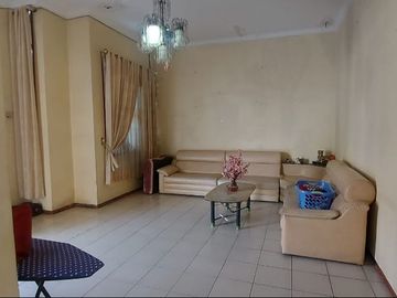 Dijual rumah 2lantai cocok untuk kantor, usaha di raya puncak permai (MC)