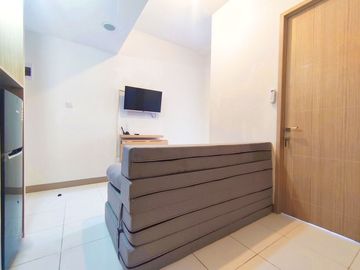 Disewakan Apartment Tokyo Riverside Pik2, Lb.38m2, Type 2 BR, Full Furnished, Harga : 45 Juta/Thn