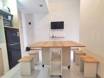 Disewakan Apartment Tokyo Riverside Pik2, Lb.38m2, Type 2 BR, Full Furnished, Harga : 45 Juta/Thn