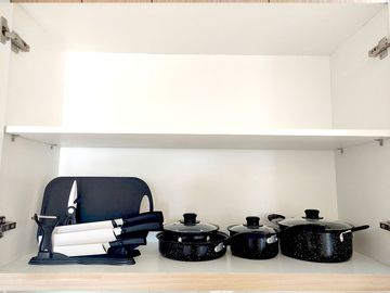 Disewakan Apartment Tokyo Riverside Pik2, Lb.38m2, Type 2 BR, Full Furnished, Harga : 45 Juta/Thn