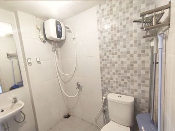Disewakan Apartment Tokyo Riverside Pik2, Lb.38m2, Type 2 BR, Full Furnished, Harga : 45 Juta/Thn