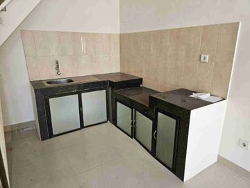dijual murah rumah 2 lantai garden Ville ada kolam renang citra raya Cikupa Tangerang