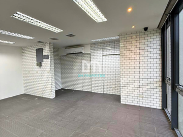 For Lease/Rent: 3-Storey Commercial Unit in 68 Roces, Quezon City