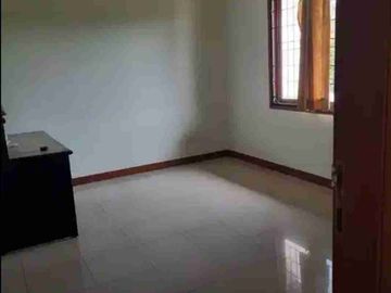 jual dan di sewakan rumah besar pesona khayangan margonda dekat mall margocity