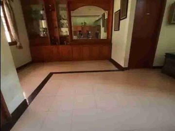 jual dan di sewakan rumah besar pesona khayangan margonda dekat mall margocity