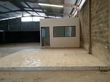 Disewakan Gudang Siap Pakai Ada Ruang Kantor di Batu Ceper Tangerang