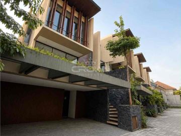 Rumah di Kemang Jakarta Selatan. Brand New dan SHM