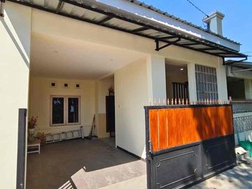 Disewakan rumah cantik minimalis dekat kampus UMY yogyakarta