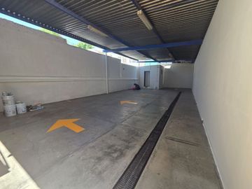 Oficinas en RENTA con terraza, estacionamiento para 5 autos y local comercial en el Centro-Pino Suárez