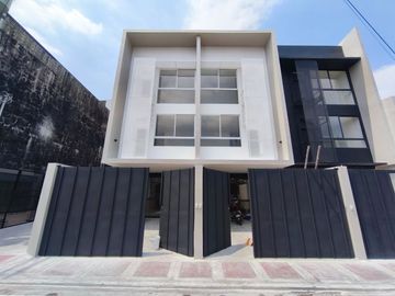 14M- FOR SALE 3 STOREY TOWNHOUSE w/ 3 BEDROOMS, LOCATED IN PROJECT 4 QUEZON CITY