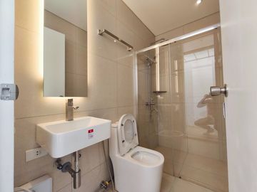 14M- FOR SALE 3 STOREY TOWNHOUSE w/ 3 BEDROOMS, LOCATED IN PROJECT 4 QUEZON CITY