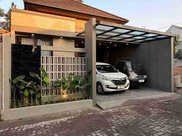 RUMAH MEWAH KONTEMPORER MODERN FULL FURNISHED 4 UNIT DI PURWOMARTANI SLEMAN DEKAT PEMANCINGAN KADISOKA