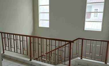 Rumah Dijual Dalam cluster Legenda Wisata Cibubur