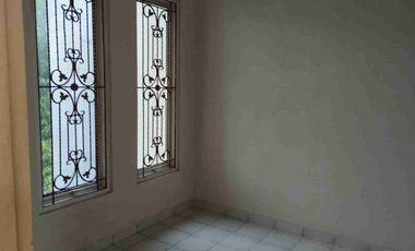 Rumah Dijual Dalam cluster Legenda Wisata Cibubur
