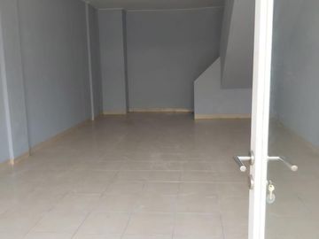 Ruko 2 Lantai hadap jalan utama Sentraland Paradise Dekat Stasiun KRL Akses Tol Legok Parung Panjang Bogor Legok Cisauk Tangerang Banten KUT