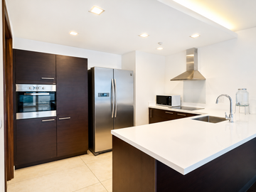 2 Bedrooom 2BR Condo for Rent in BGC Fort Bonifacio Taguig City at The Suites | Corner Unit