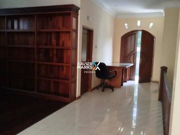 Dijual Rumah 2 Lt Mewah di Araya Malang Harga Terbaik