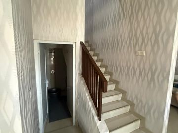 Dijual Rumah Mewah di Puri Mansion, Lt.9x20m2,Full Furnished, Harga : 6.7M Nepis