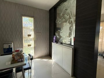 Dijual Rumah Mewah di Puri Mansion, Lt.9x20m2,Full Furnished, Harga : 6.7M Nepis