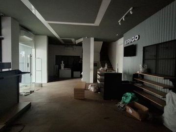 Disewakan ruko seturan 2 lantai dekat kampus kuliner yogyakarta