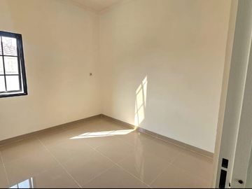 Miliki Rumah Mewah 2 lantai di Harapan indah bekasi kota (D0472)