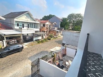 Miliki Rumah Mewah 2 lantai di Harapan indah bekasi kota (D0472)