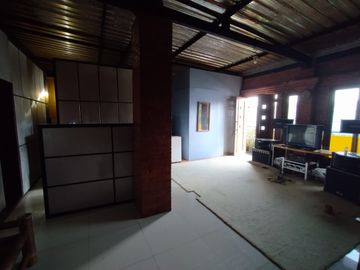 Rumah Mewah Dekat AMIKOM, UGM & UNY, Harga Rp3,5 Miliar NETT!