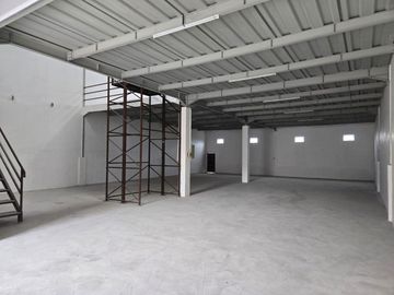 Gudang Bisa Produksi di Kampung Besar PIK 2 Tangerang!
