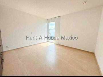 RENTA | Departamento en Santa Fe, Juriquilla, Querétaro | 2 niveles | Balcón | Área de TV | Alberca | gym | plazas comerciales cerca.